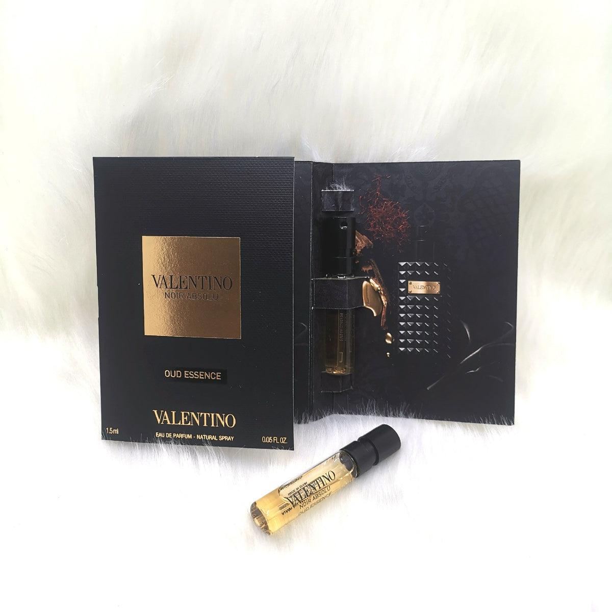 Valentino Noir Absolu Oud Essence for Unisex - Eau de Parfum - 1.5ml (Sample) (1Pc)