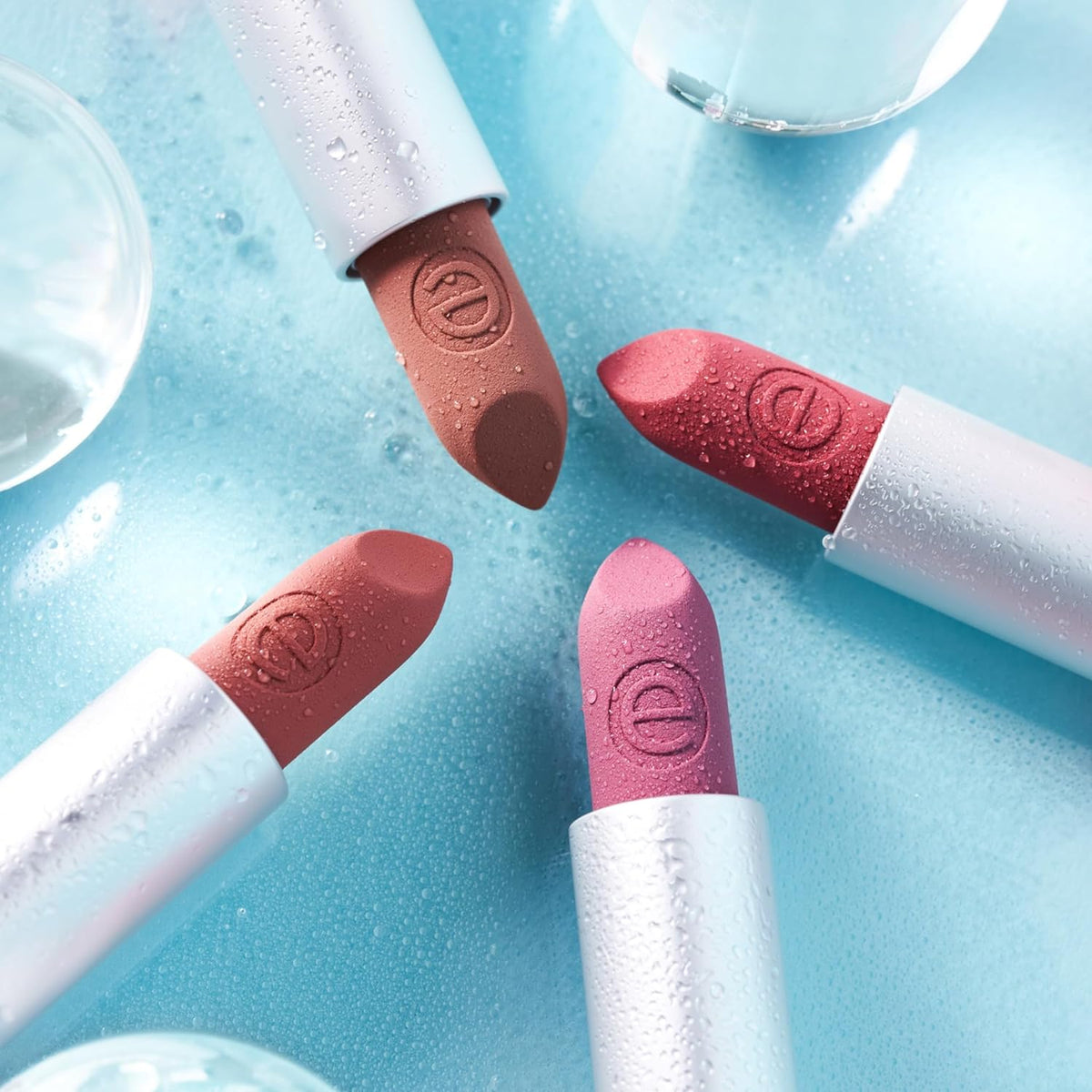 Essence Hydra Matte Lipstick - 404 Virtu-Rose