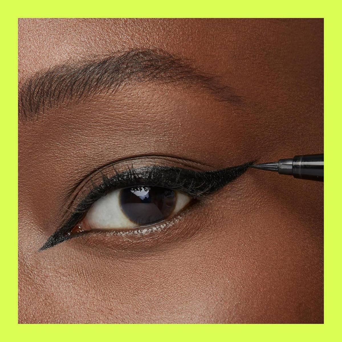 قلم تحديد العيون تاتو ستوديو من مايبيلين، مقاوم للماء والتلطخ، يدوم حتى 24 ساعة، أسود غامق،