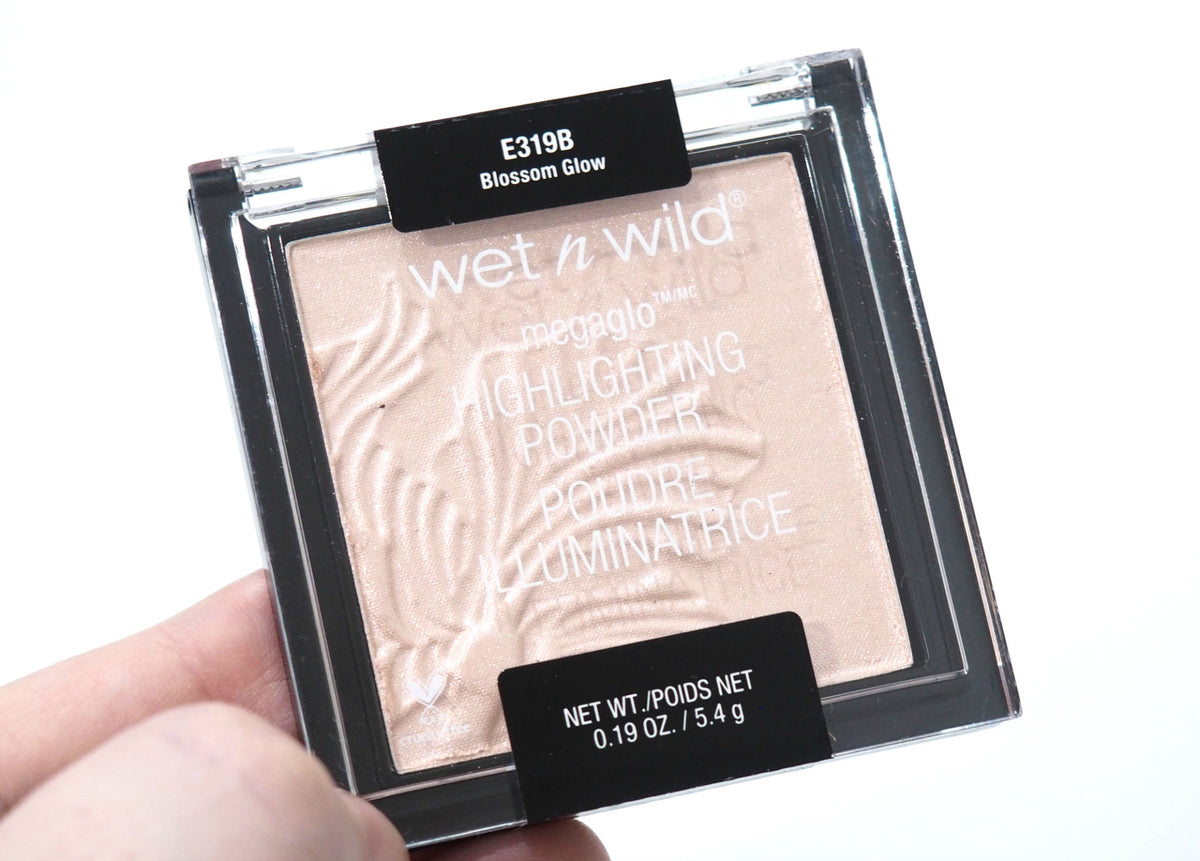 Wet n Wild Megaglo Highlighting Powder – E319B Blossom Glow