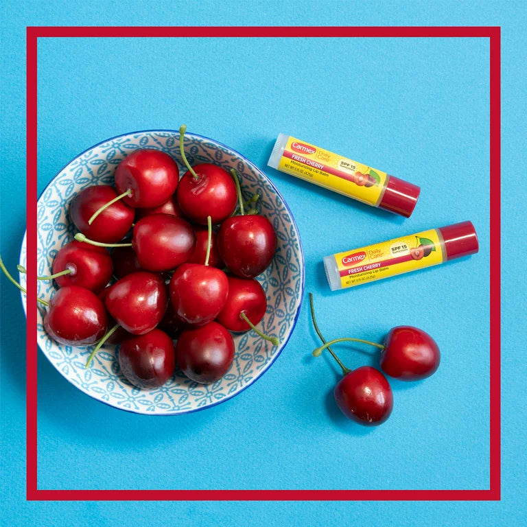 Carmex Moisturizing Lip Balm Fresh Cherry,4.25gm - مرطب الشفاه المرطب من كارمكس بالكرز المنعش، 4.25 جم