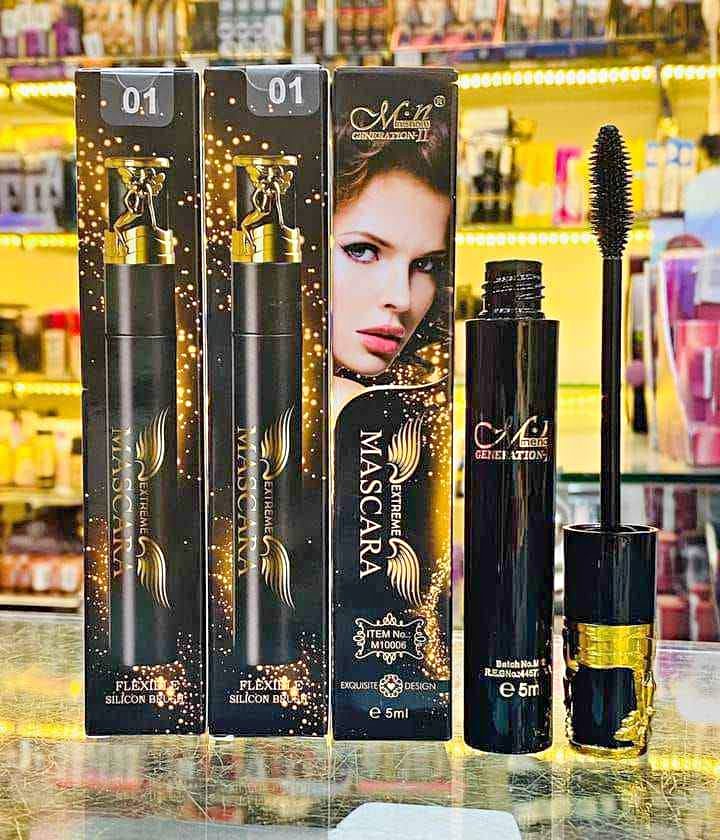 ماسكارا مي ناو بلاك اكستريم - فرشاة سيليكون، رقم: M10006