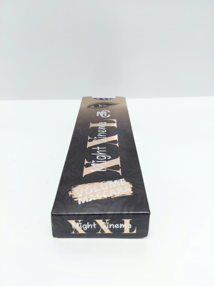 Might Cinema Black Mascara XXL Volume - No : 1903