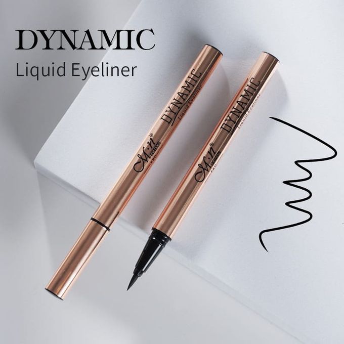 M.N  New Dynamic Liquid Eyeliner Black - E499