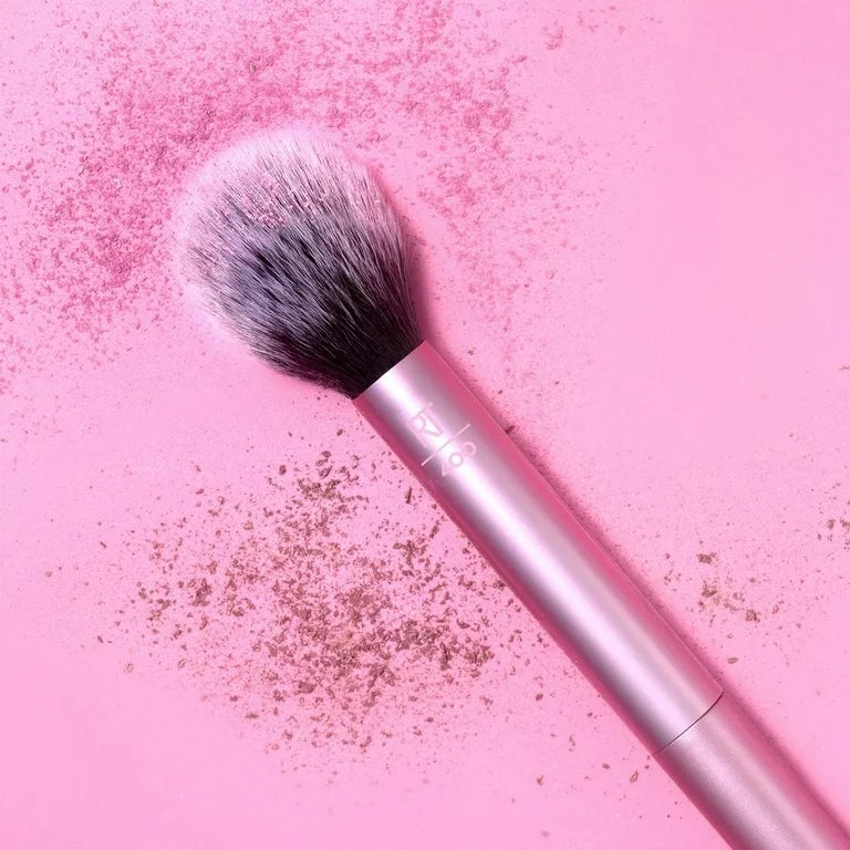 Real Techniques Ultra Plush Blush Makeup Brush, For Powder Blush and Bronzers