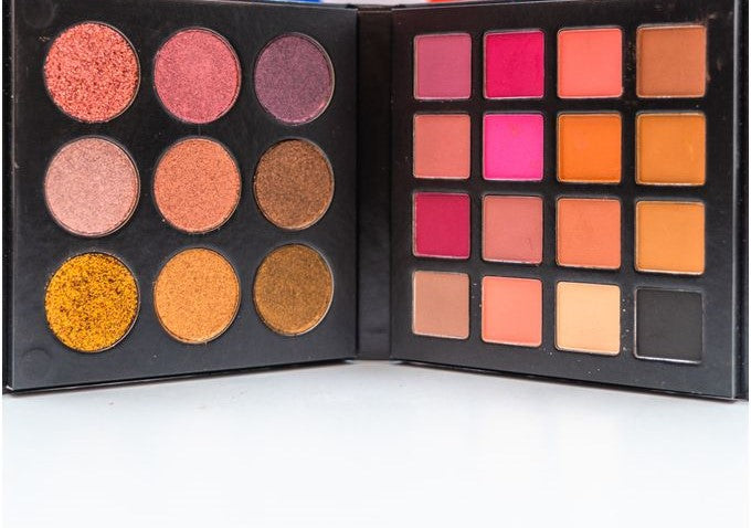 Might Cinema Professional Cosmetic Palette Eyeshadow - 25 Colors