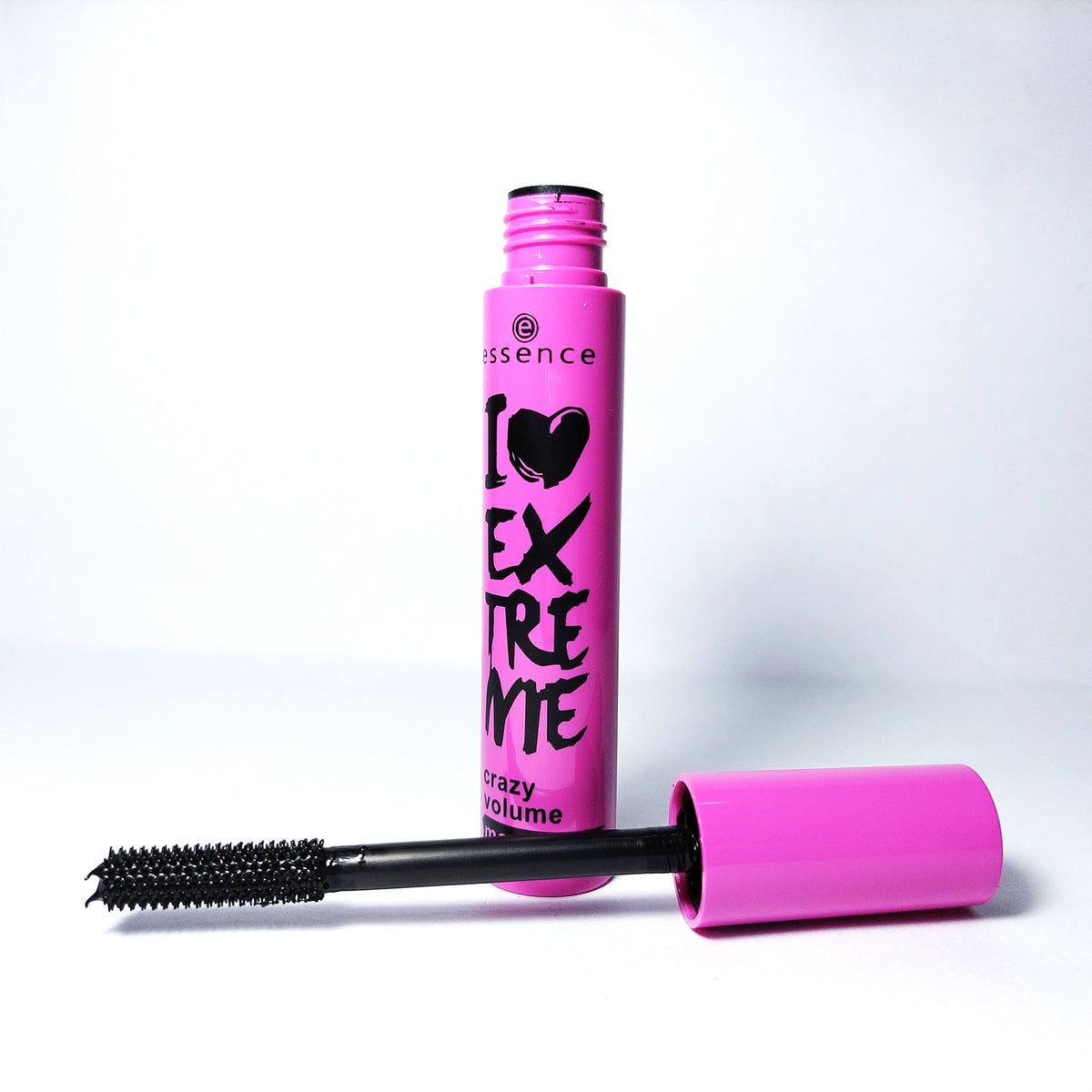 Essence I love Extreme Crazy Volume Mascara - Black