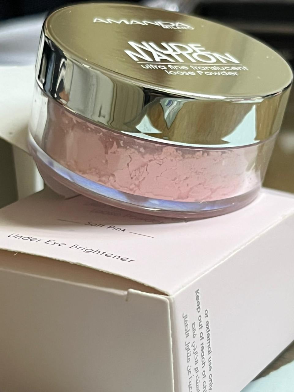 06 - Amanda Milano Nude Nation Ultra Fine Translucent Loose Powder – Soft Pink